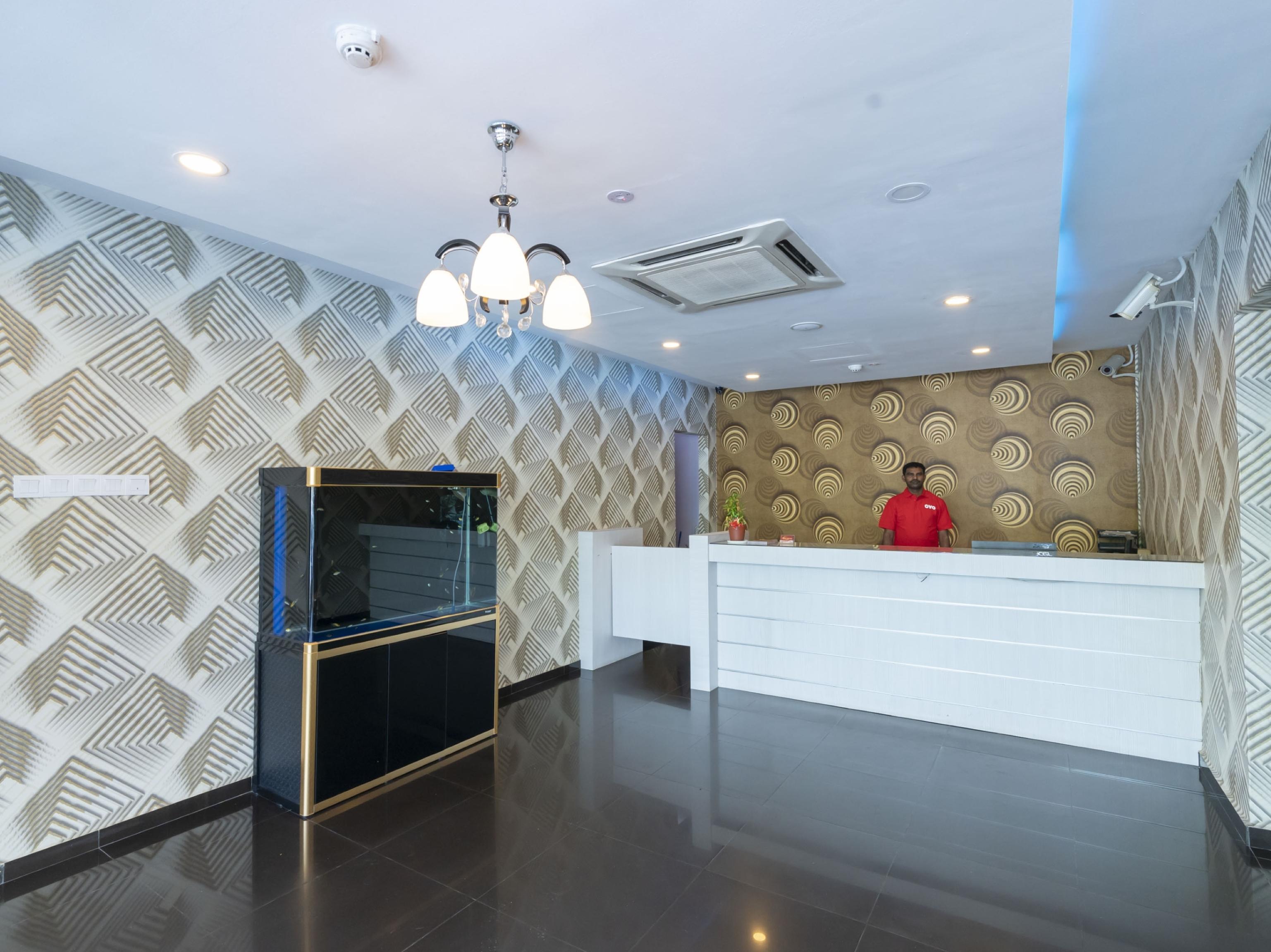 ג'והור בהרו Oyo 503 Hotel Aromas Jb מראה חיצוני תמונה