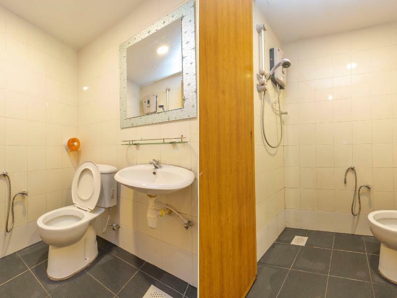 ג'והור בהרו Oyo 503 Hotel Aromas Jb מראה חיצוני תמונה